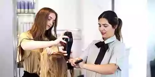 Elena Von hair and beauty