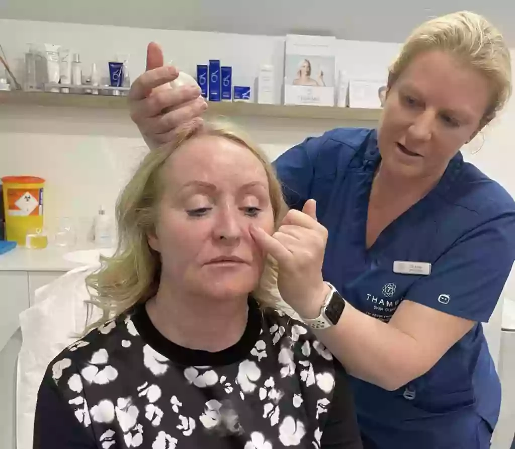 Dr Anna Hemming - Cosmetic skin doctor