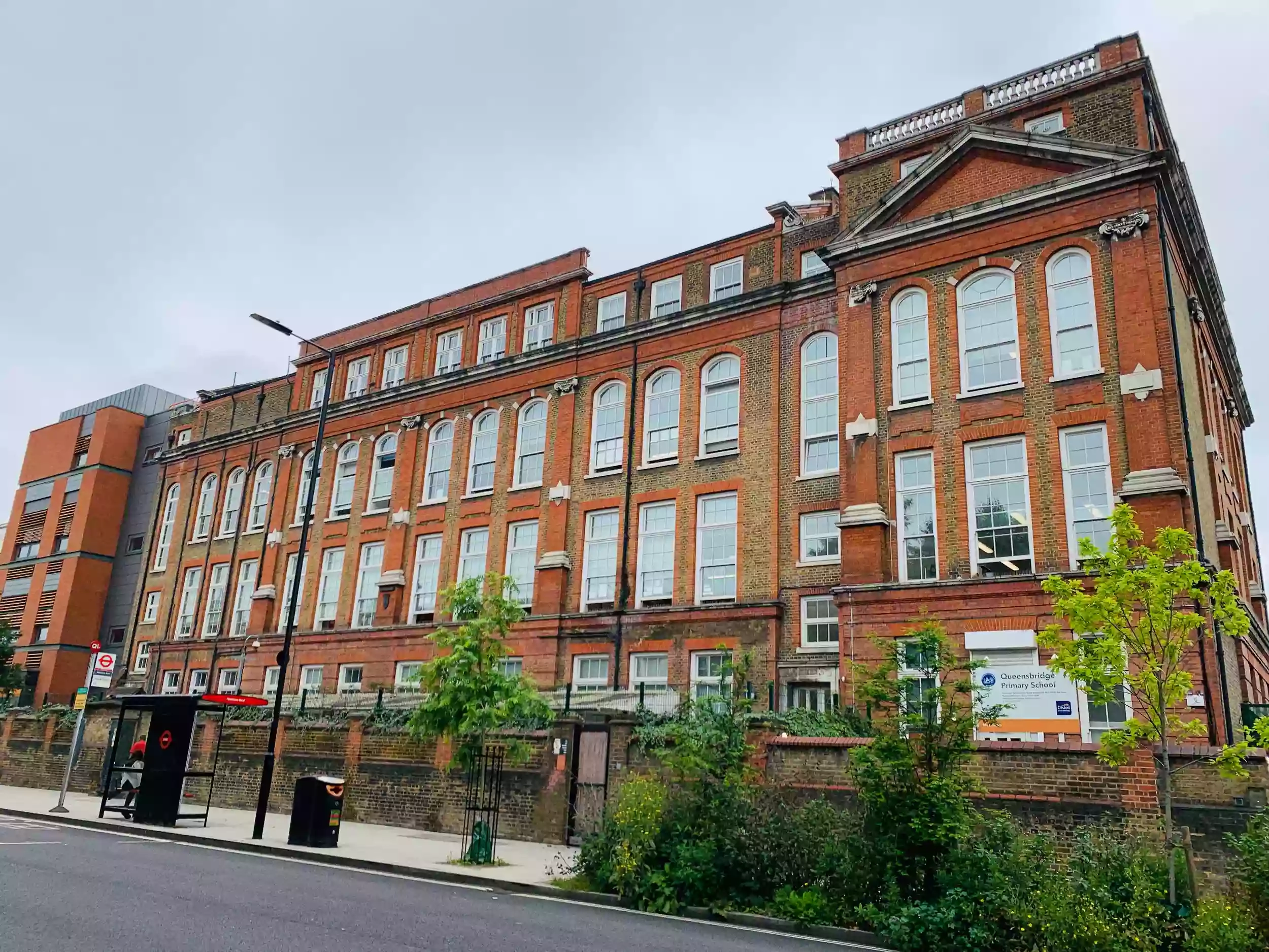 Queensbridge Primary School