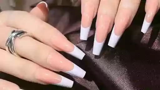 Top Queen nails & beauty