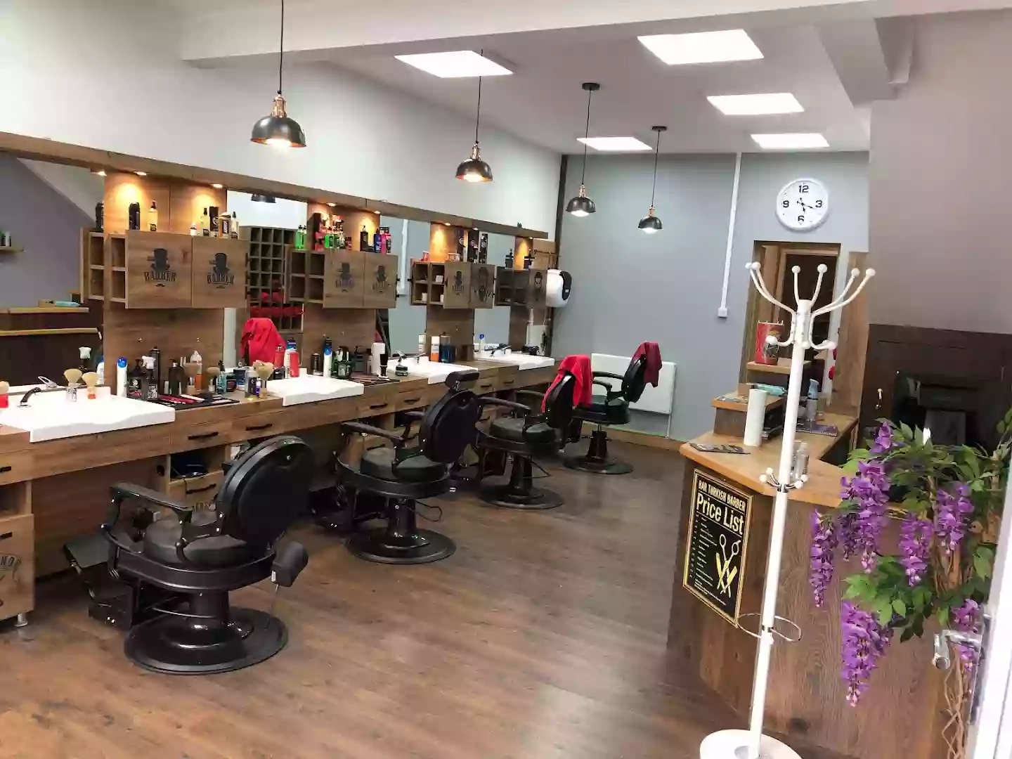 Sharp cut'Z barber shop