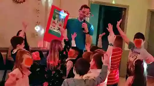 Mighty Mike - Kids Disco Entertainer (NOTTINGHAM) Party DJ & Children’s Magician