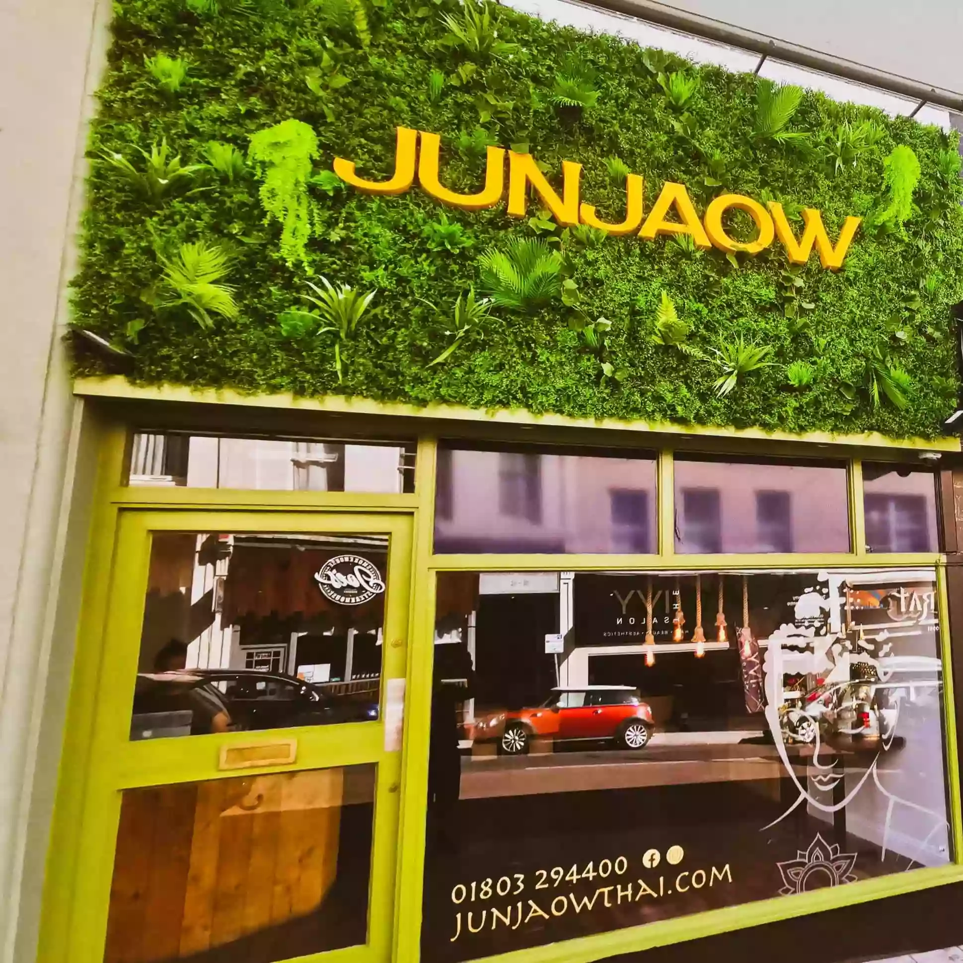 JUNJAOW THAI Restaurant