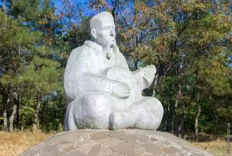 Пам'ятник козаку Мамаю