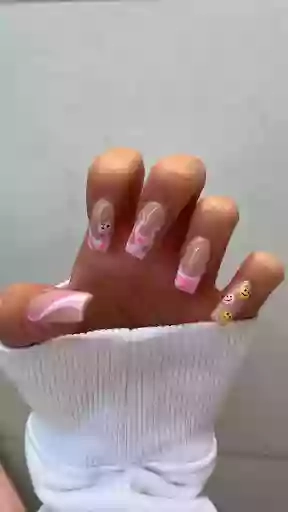 TT Nails