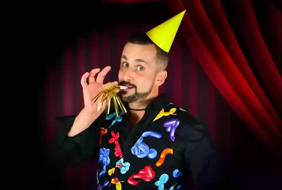 Clumsy Entertainment Children's Entertainer and Magician around West Sussex and Hampshire