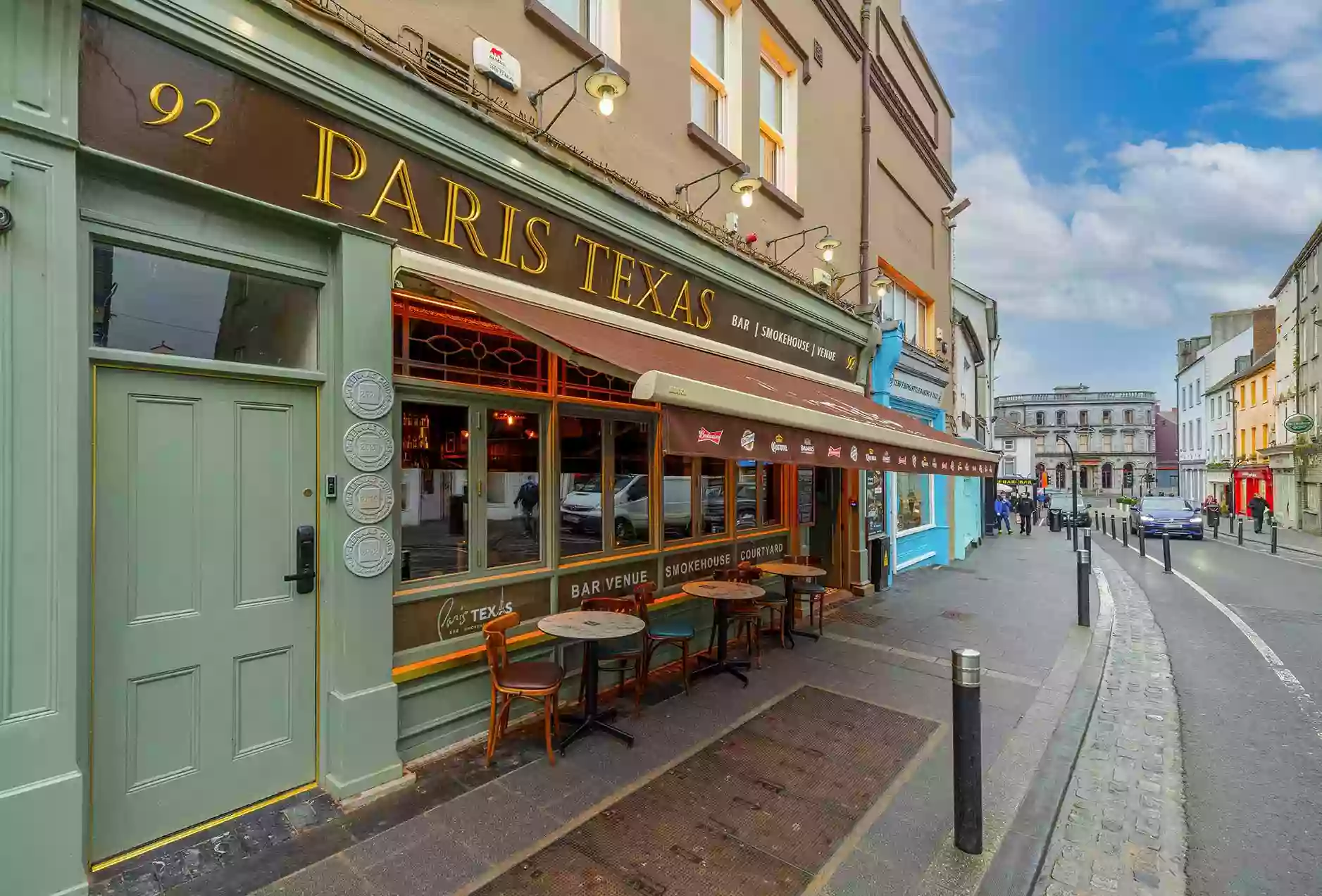 Paris Texas Bar and Restaurant