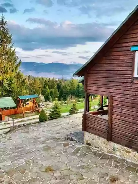 Приватний готель "Квітуча гора"