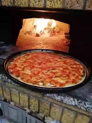 Pizzeria Da Gianni Il Diavoletto Del Forno A Legna