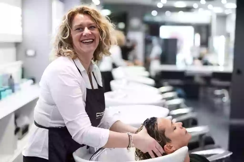 KRIZIA CHIESA HAIR & BEAUTY - Salone Autorizzato CDC Parrucchieri