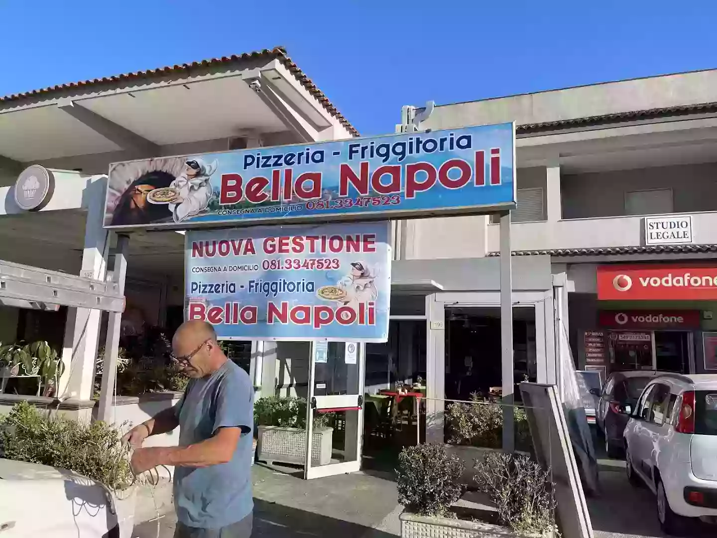 Pizzeria friggitoria bella napoli via ripuaria. 199