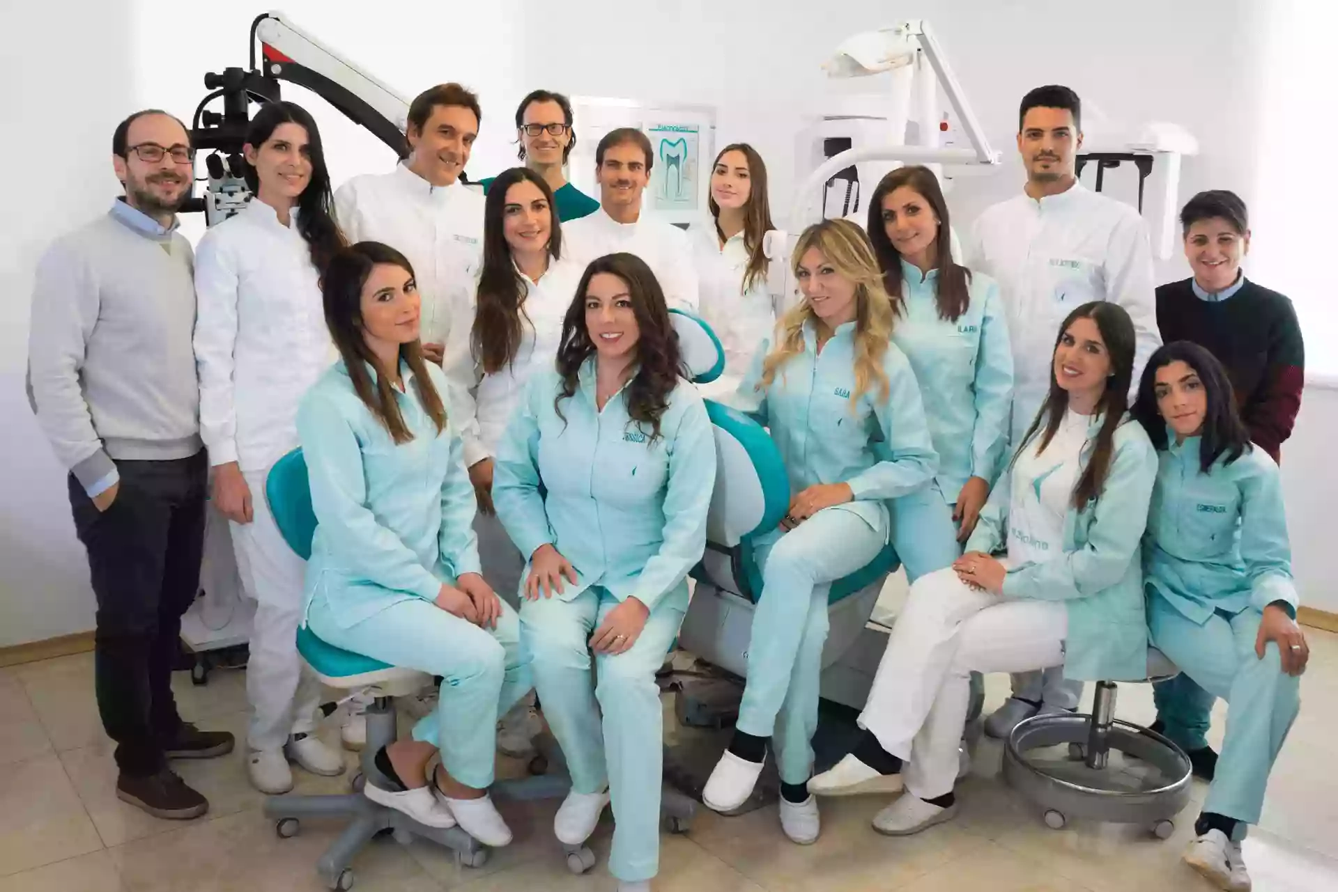 Studio Dentistico Cozzolino - Implantologia e Parodontologia