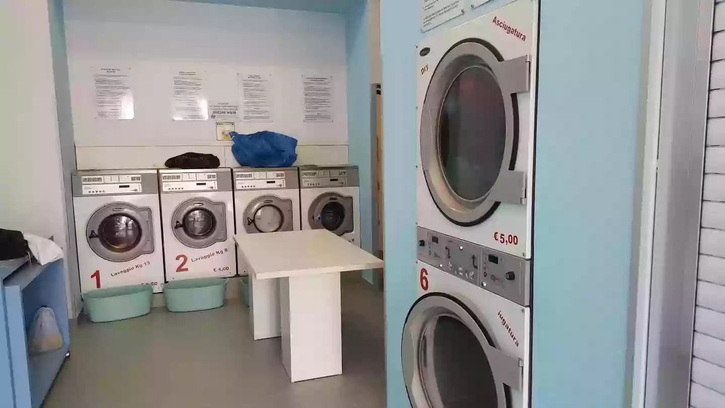 Rosy Laundry self-service laundromat 24h Sorrento