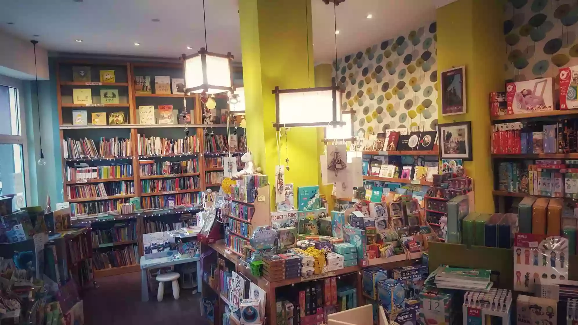 Bufò - Libreria per bambini, Giochi e family store
