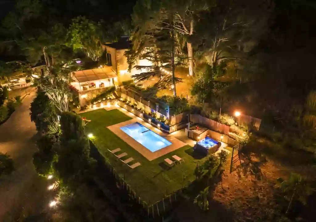 Villa Tommaso Maruggi - Casa vacanza con piscina e idromassaggio