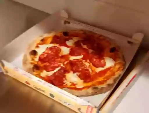 Pizza al volo di Luca Sanguineti