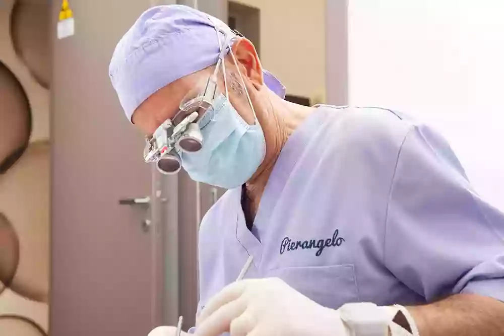 Studio Dentistico Pierangelo Oliveri