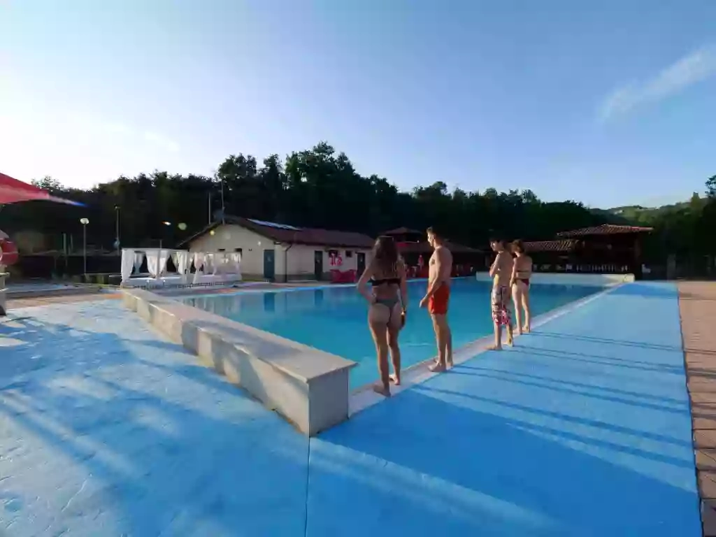 Piscina Comunale di Camerana