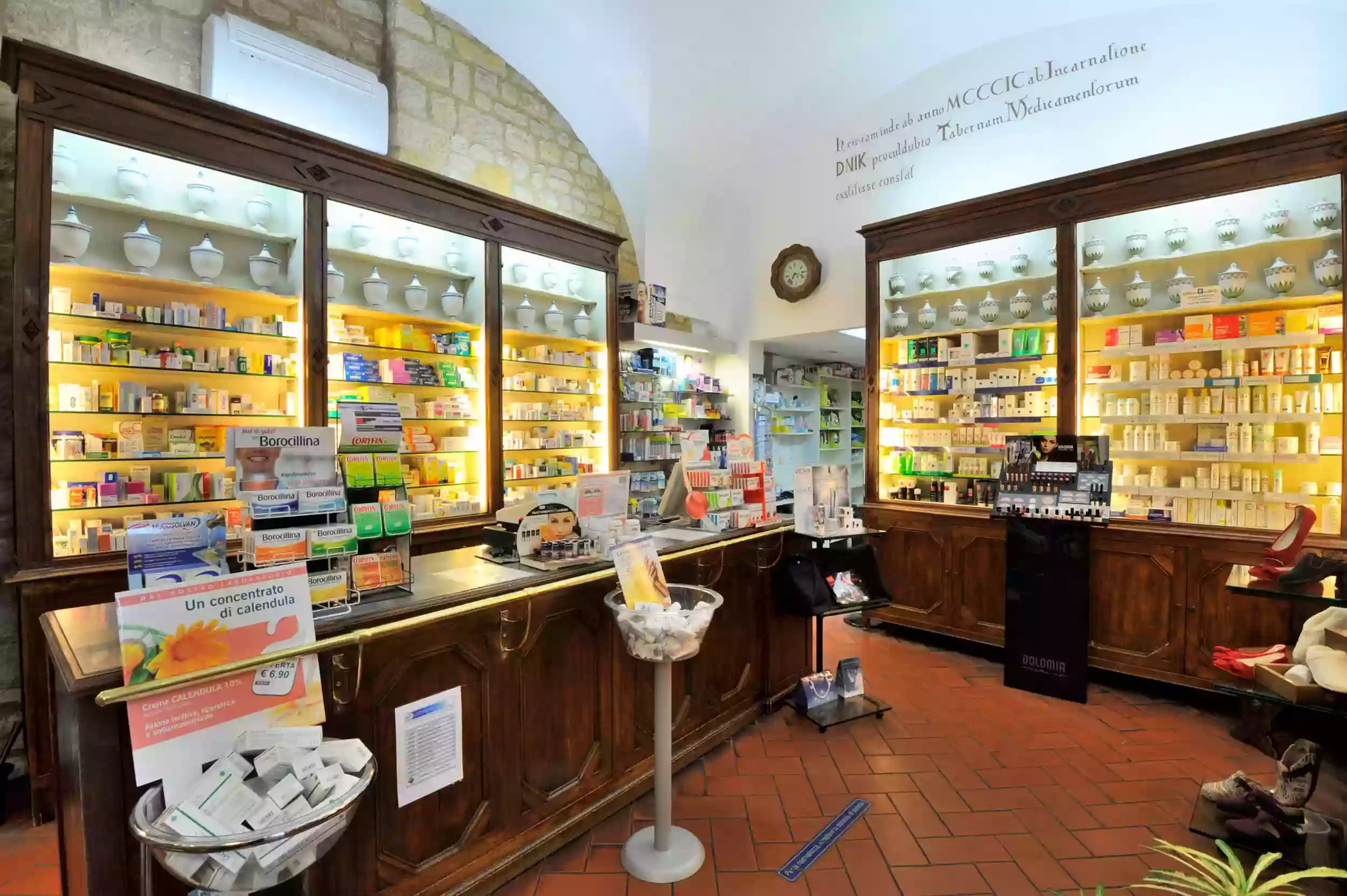 Antica Farmacia all'Insegna della Porta all'Arco Dott. Luca Chiellini SAS
