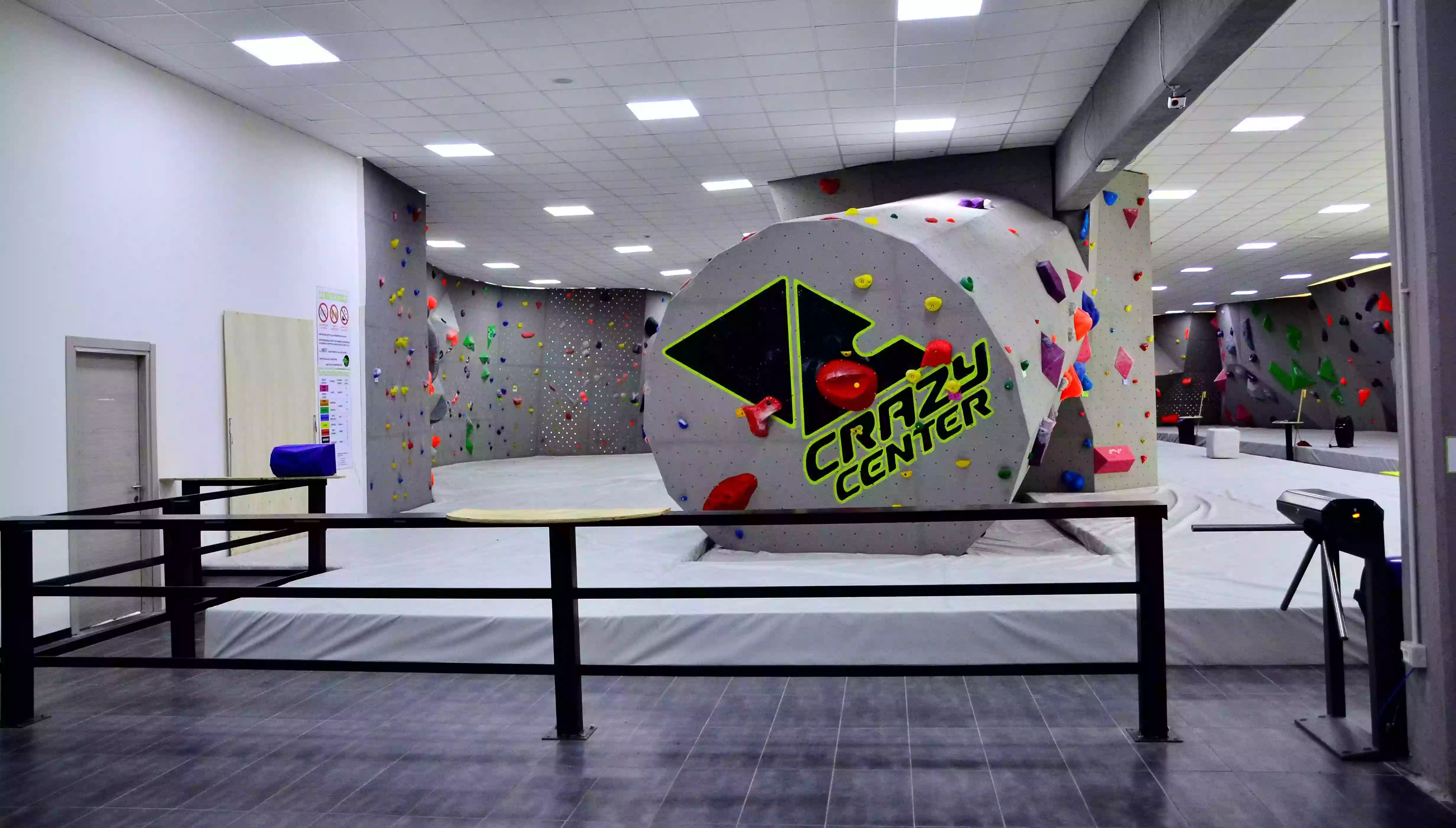 Crazy Center - FIRENZE SUD - Climbing Gym