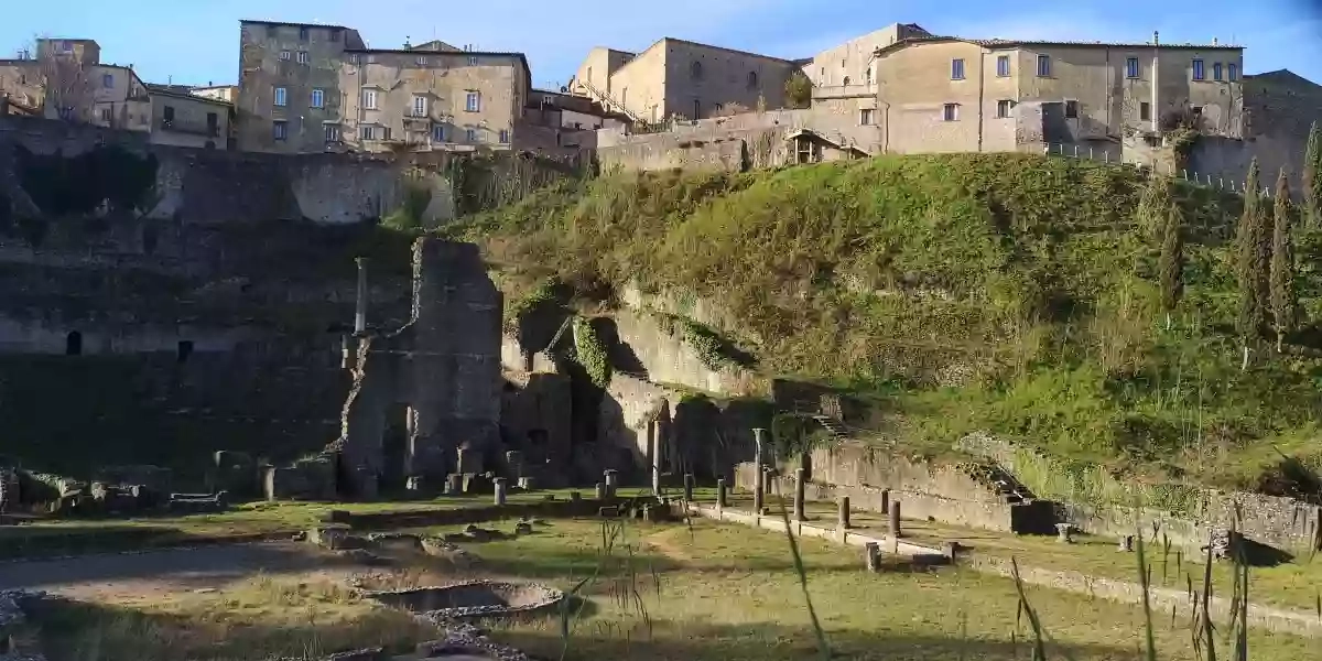 Volterra Tour - visite guidate a raccolta in italiano e inglese