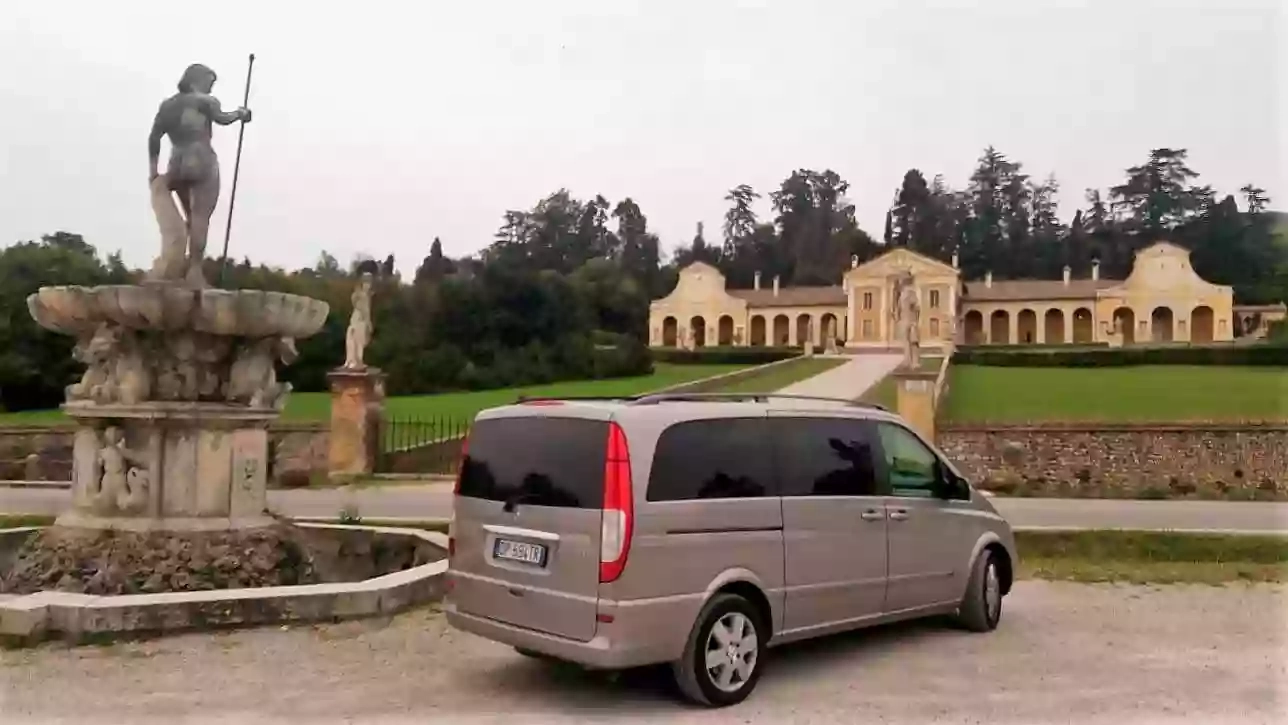 Pantarei Chauffeur service