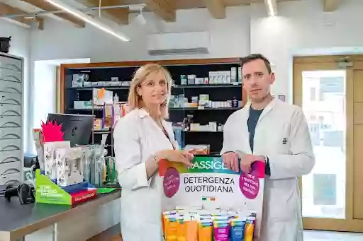 Farmacia Life di Sterza Luca & C. SNC