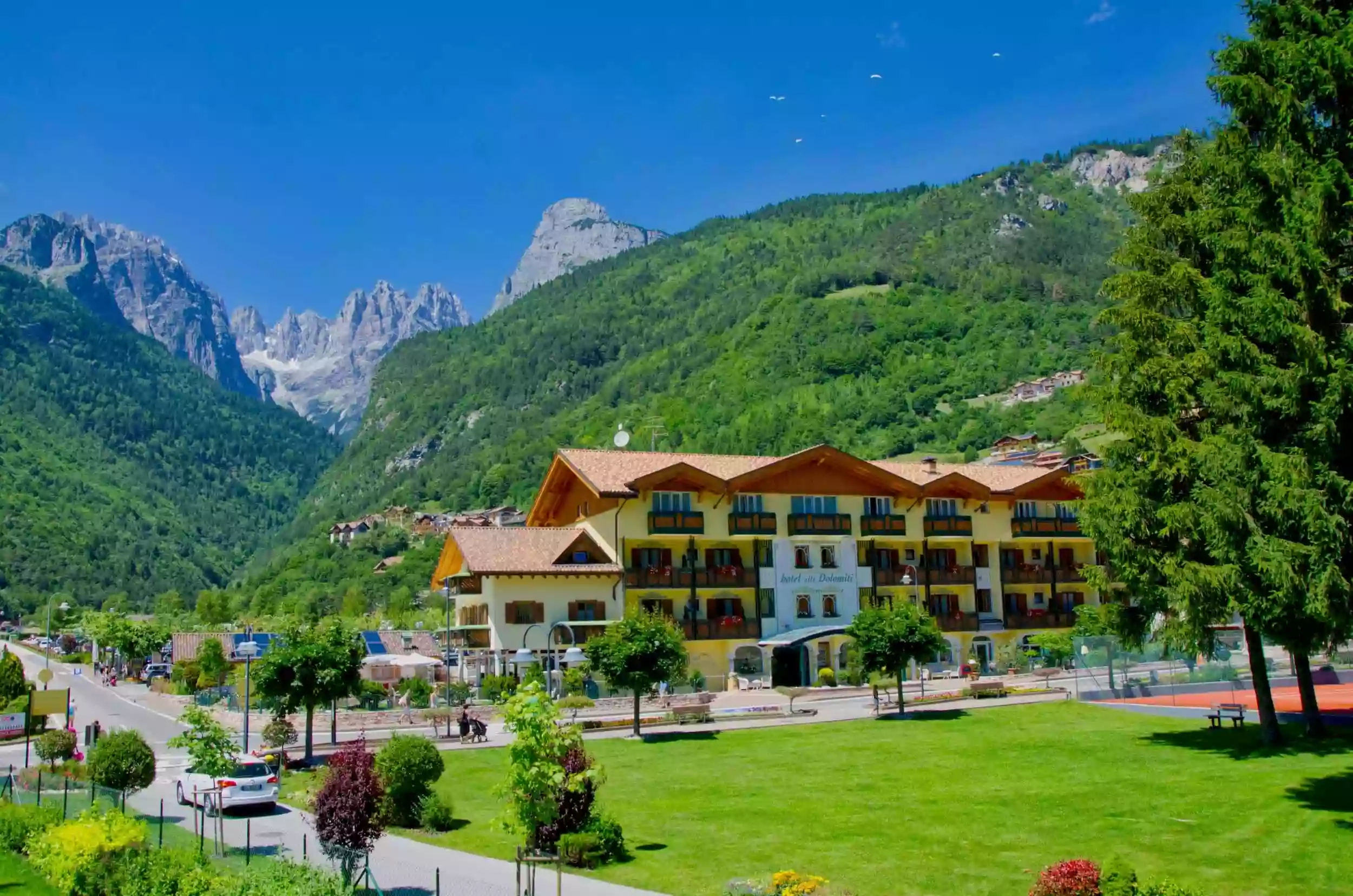 Alle Dolomiti Boutique Lake Hotel