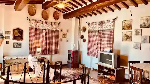 La capanna del nonno: a romantic Tuscan house