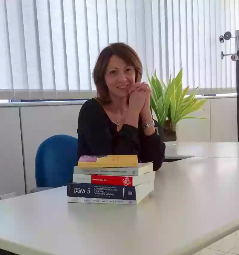 Dott.ssa Lisa Maestri - Psicologa e Psicoterapeuta a Modena