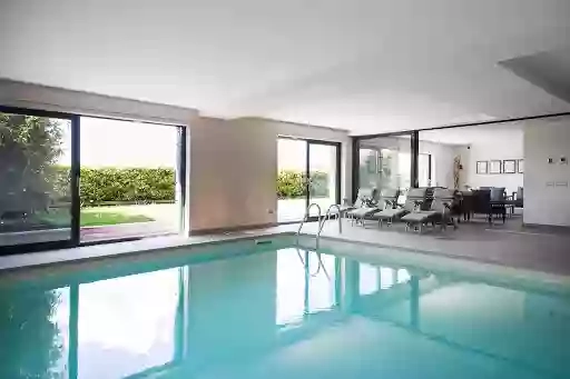 Suite & Pool