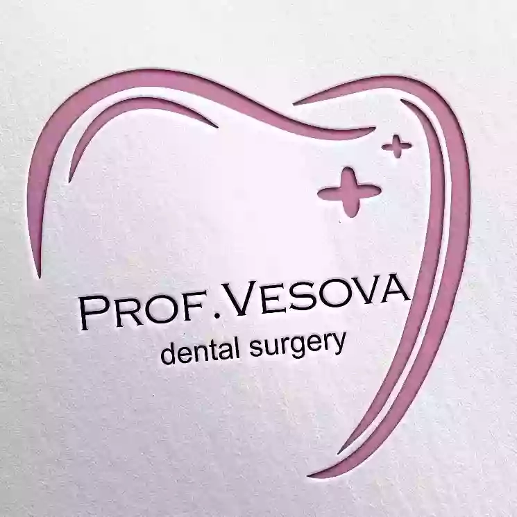 Клініка дентальної хірургії та стоматології професора Вєсової