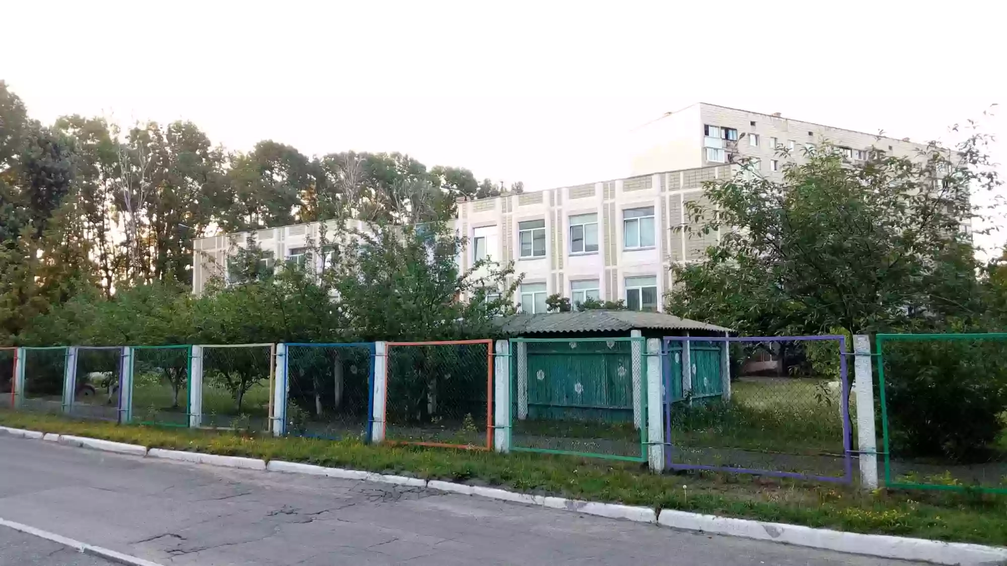 Навчально-виховний комплекс "Ромашка"