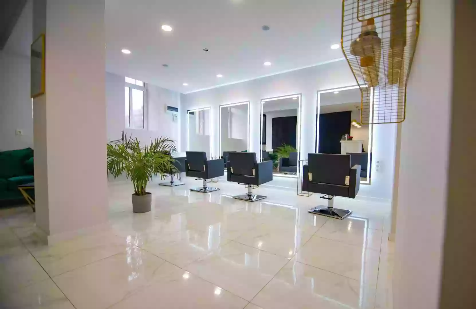 Salon fryzjerski Glam House Warsaw