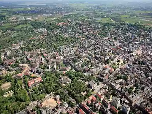 Kominiarz Mariusz Tobor. Usługi kominiarskie Bytom. Czyszczenie kominów Tarnowskie Góry.