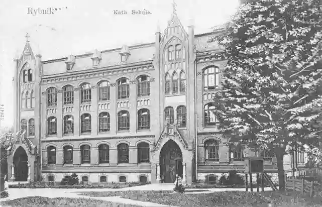 Neogotycka szkoła - dawne gimnazjum w Rybniku