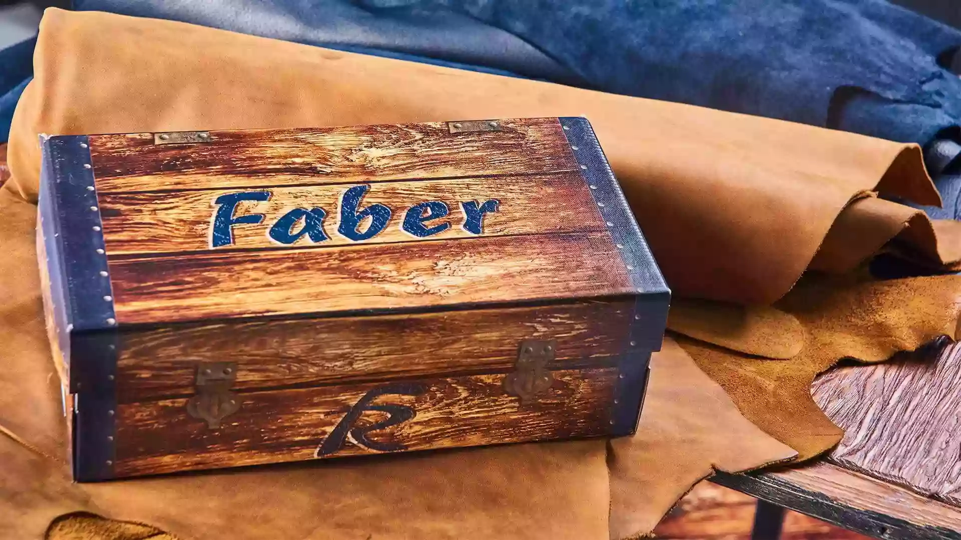 Фирменный магазин Faber