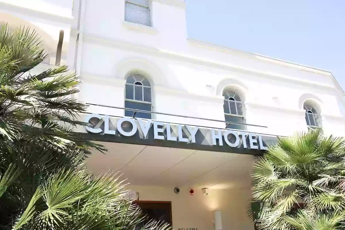 Clovelly Hotel