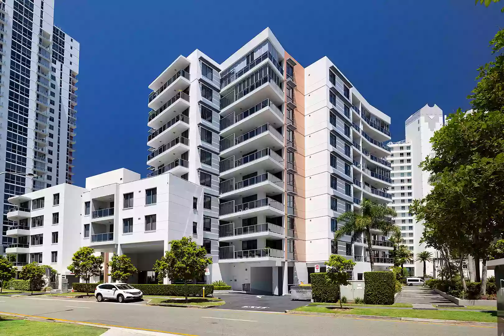 Dune at Brighton on Broadwater by Meriton Leasing Office
