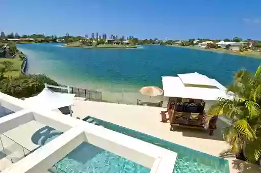 Broadbeach Waterfront Holiday Home- Winner Best Family Holiday Home on Gold Coast