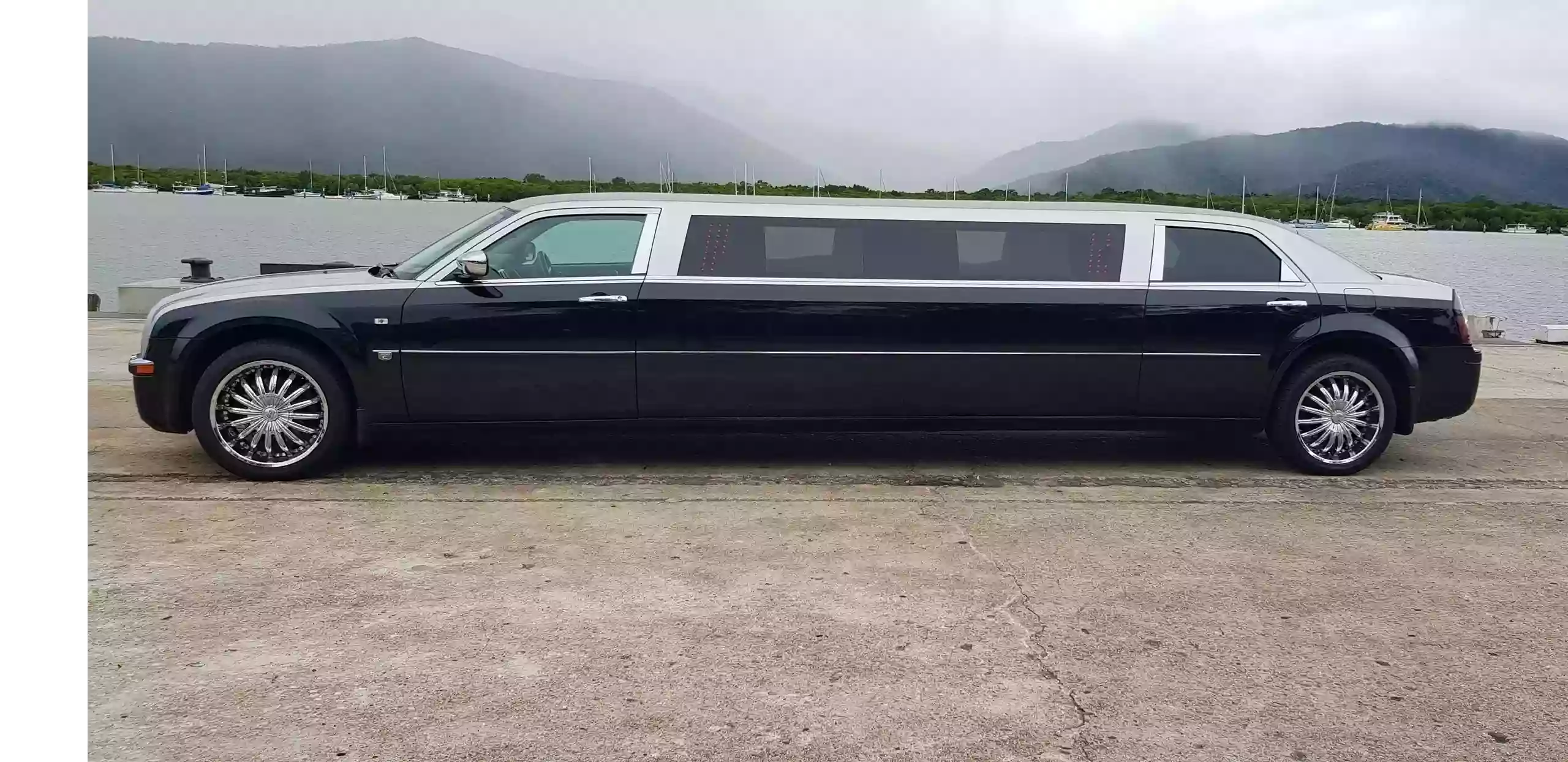 Cairns Transport Luxury Limousines