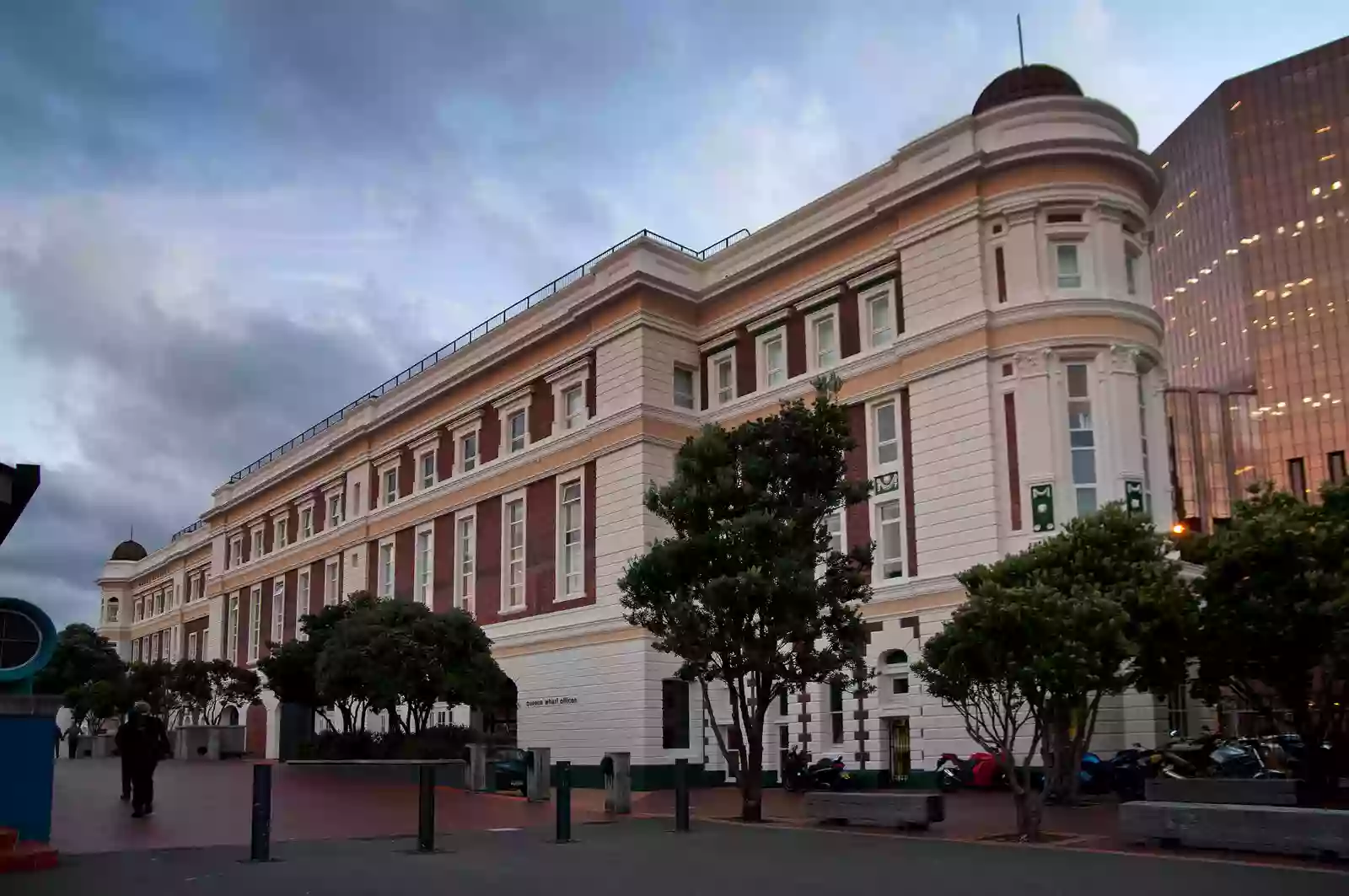 Queens Wharf Office Apartments