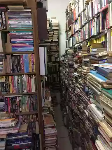 Магазин "Книги" на проспекте Гагарина 1