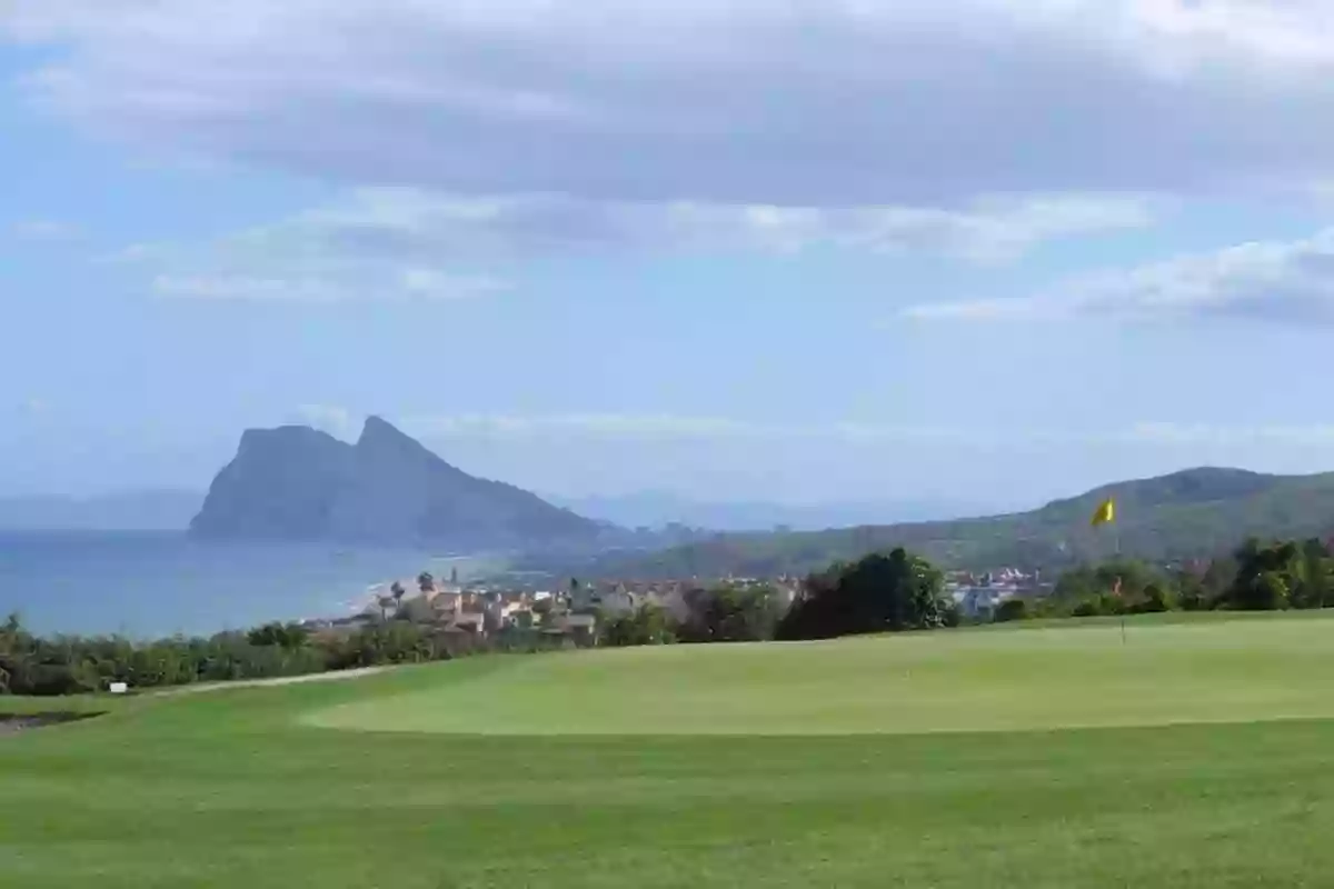 Luxury Apartment Sea, Golf and Gibraltar View, Alcaidesa, The links, apartment 102