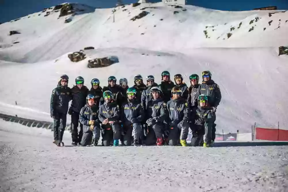 ⛷Escuela Andaluza de Esquí