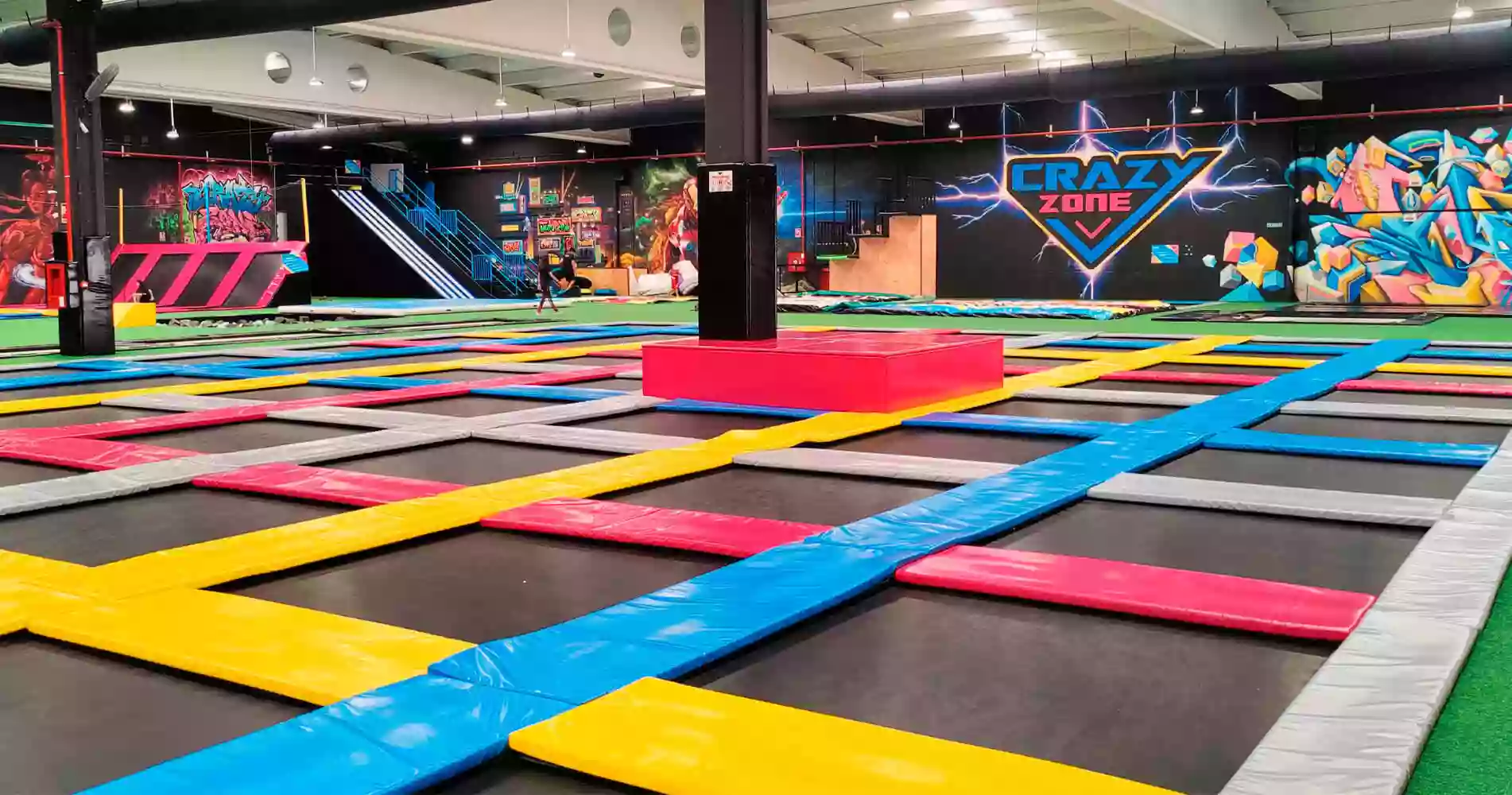 Crazy Zone | Trampoline Park Sevilla