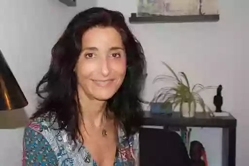Pilar Gil | Psicoterapeuta Online | Psicóloga para adultos en Sevilla