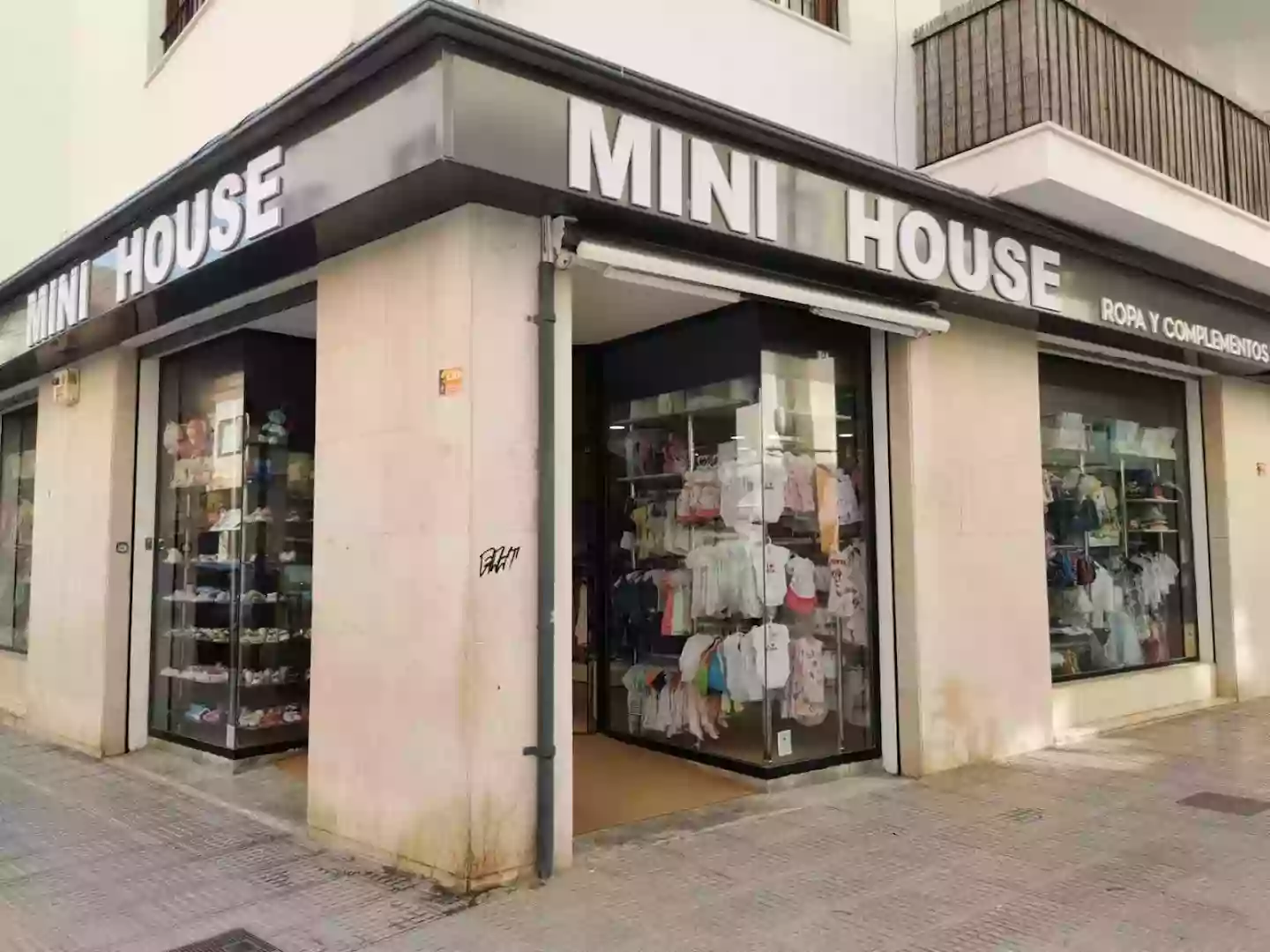 MINI HOUSE