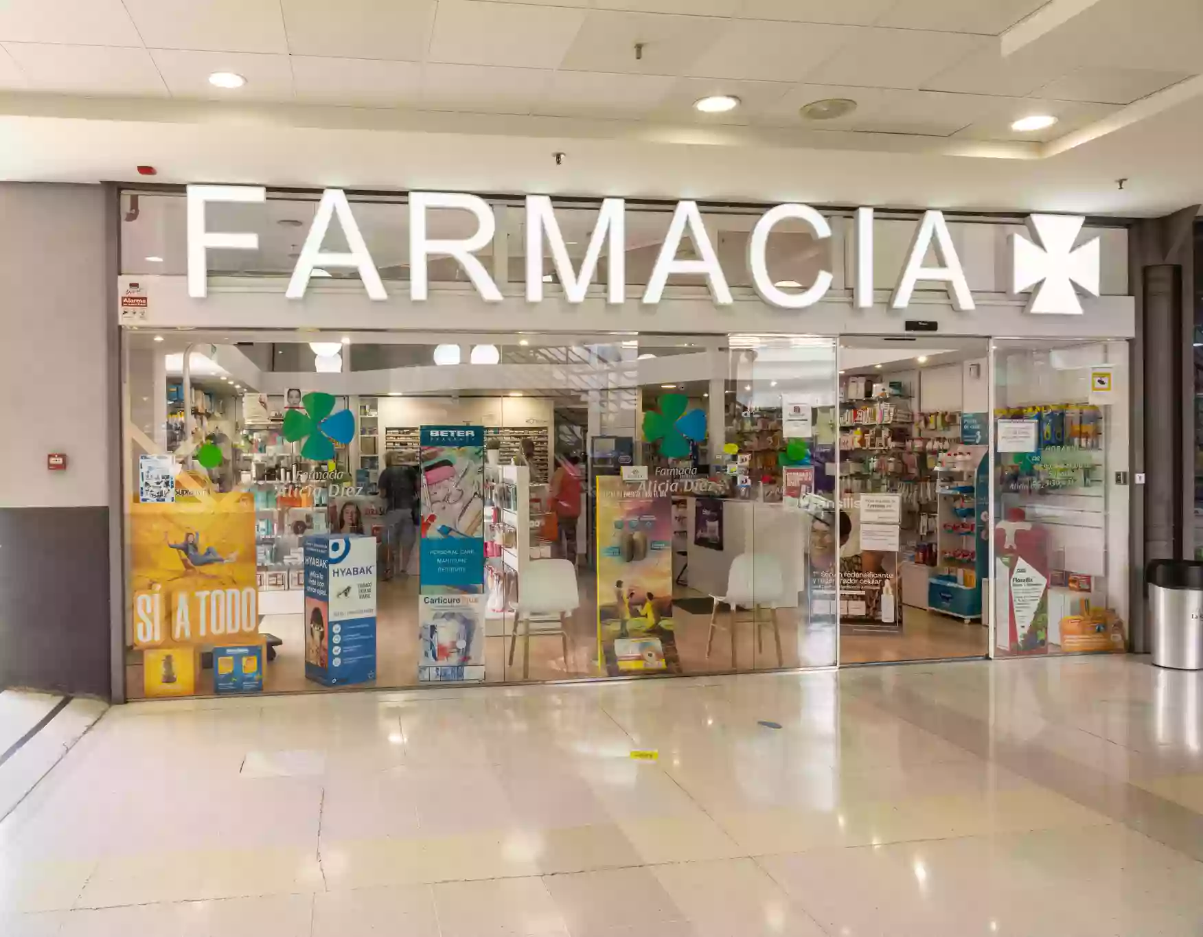 Farmacia Centro Comercial La Ballena. Alicia Díez