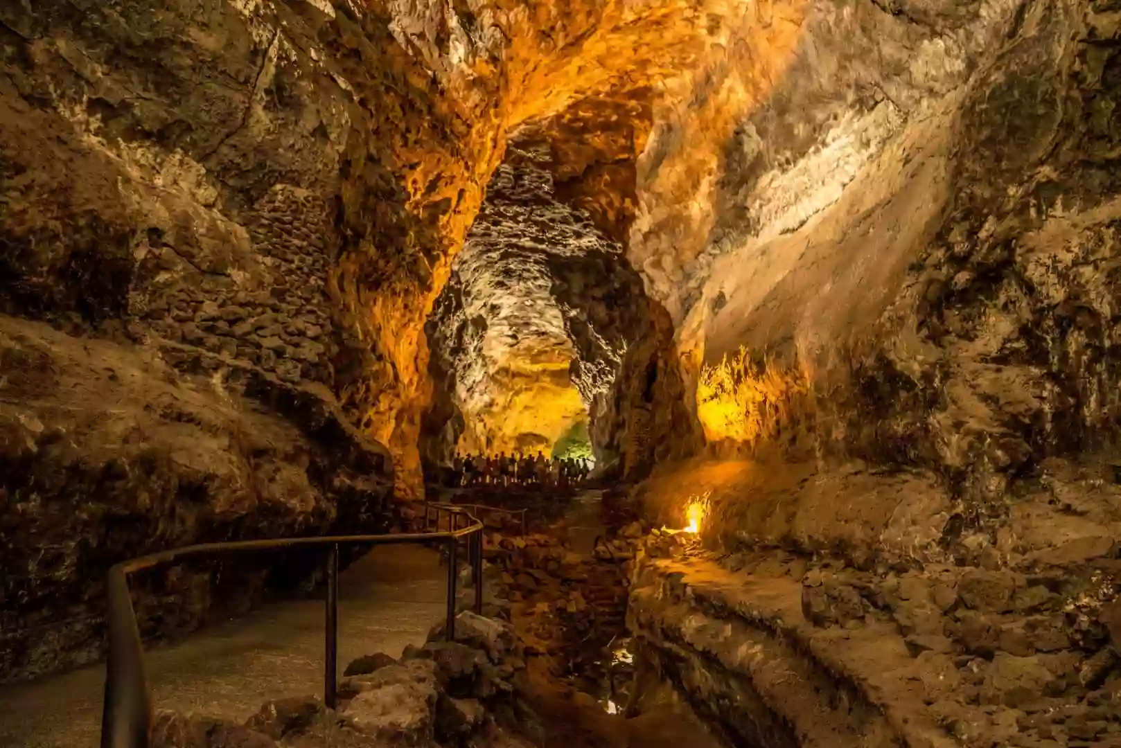 Cueva de los Verdes | CACT